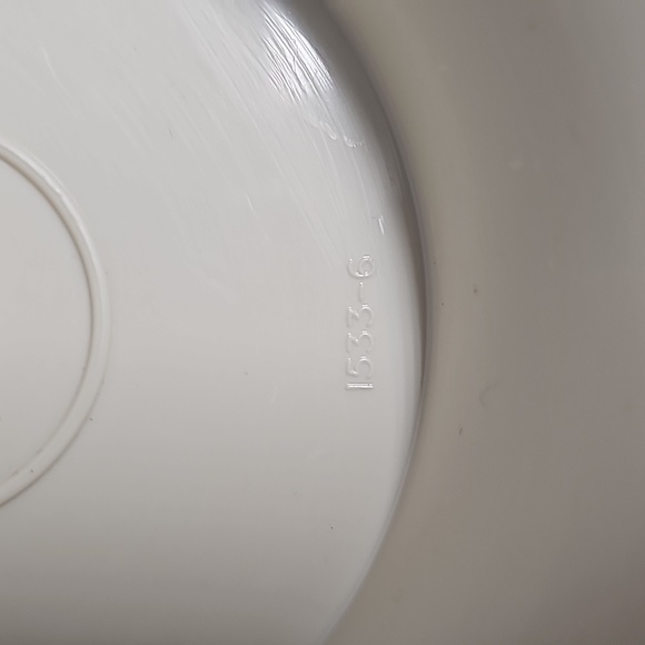 Tupperware Serve It All 4pc Set Cake Veggie Pedestal Tray Lid Almond Vtg - Picture 8 of 9